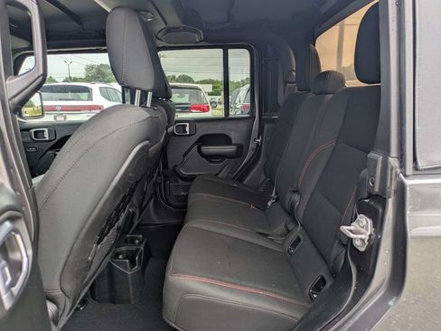 Used 2020 Jeep Gladiator Rubicon AWD/4WD image 13