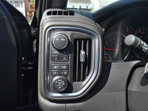 Used 2022 Chevrolet Silverado 1500 LT Trail Boss w/ Safety Package AWD/4WD image 15