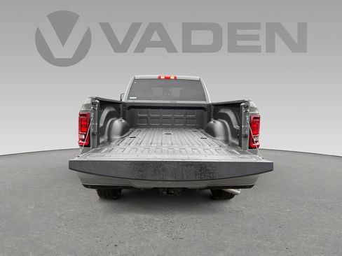 New 2026 RAM 2500 Big Horn AWD/4WD image 17