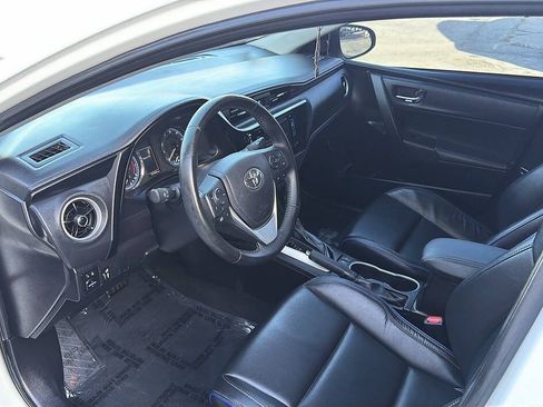Used 2019 Toyota Corolla XSE FWD image 4