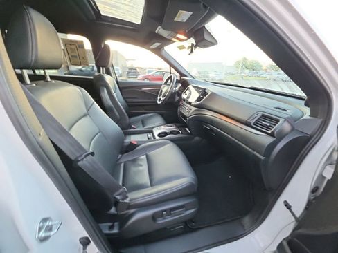 Used 2023 Honda Passport EX-L image 32