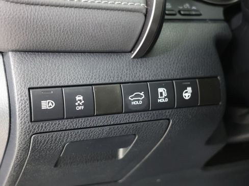 Used 2024 Toyota Camry SE FWD image 19