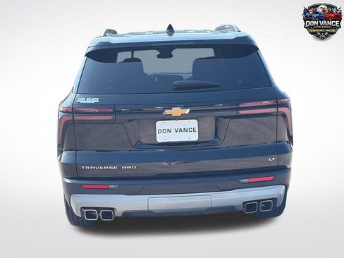 Used 2024 Chevrolet Traverse LT AWD/4WD image 4