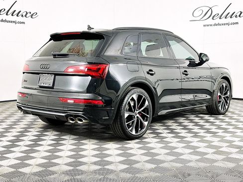 Used 2023 Audi SQ5 Premium Plus w/ Premium Plus Package image 6