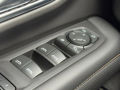 Used 2024 GMC Yukon AT4 w/ AT4 Premium Package image 24