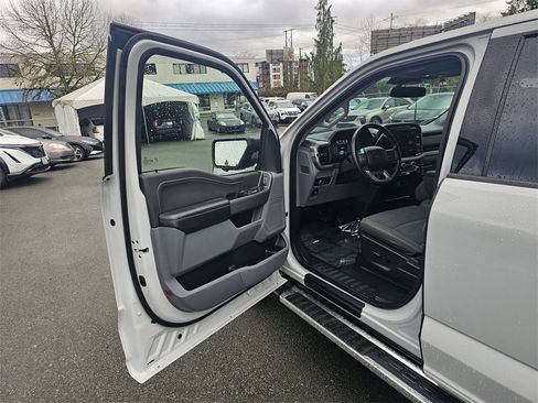 Used 2024 Ford F150 XLT w/ Tow/Haul Package image 19