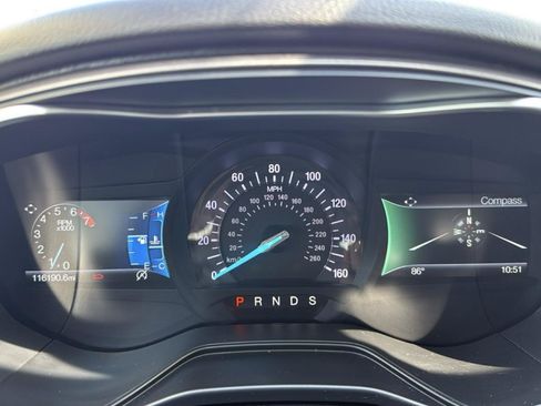 Used 2019 Ford Fusion SE FWD image 34