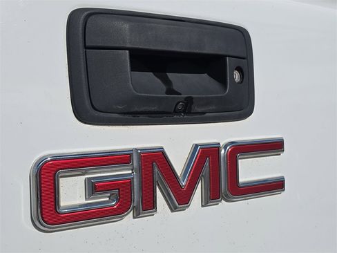 Used 2019 GMC Sierra 2500 SLT w/ Duramax Plus Package image 14