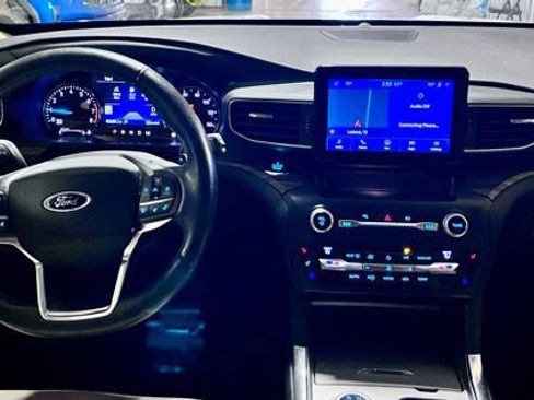 Used 2020 Ford Explorer Limited RWD image 28