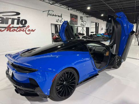 Used 2020 McLaren GT image 15