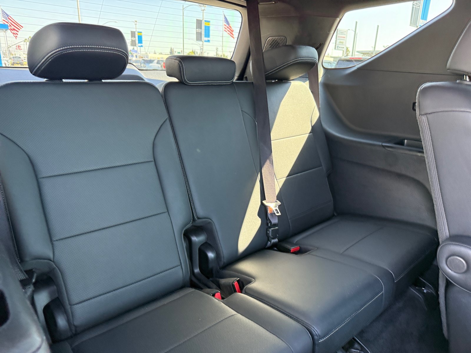 Used 2025 Chevrolet Traverse LT FWD image 21