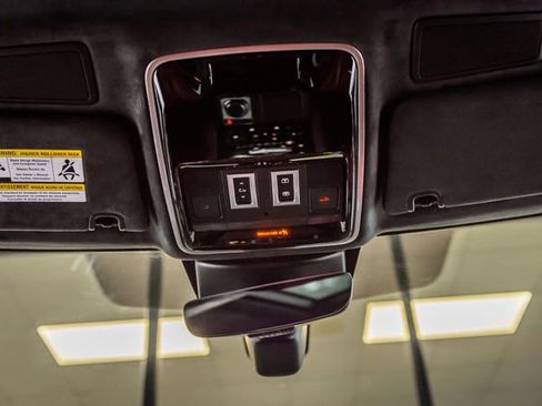 Used 2018 Land Rover Range Rover Long Wheelbase Autobiography image 40