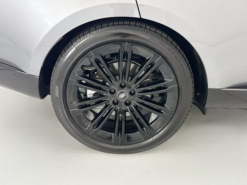 Used 2025 Land Rover Range Rover SE AWD/4WD image 32