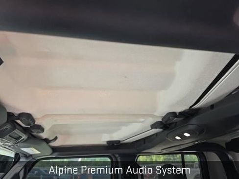 Used 2024 Jeep Gladiator Sport AWD/4WD image 7