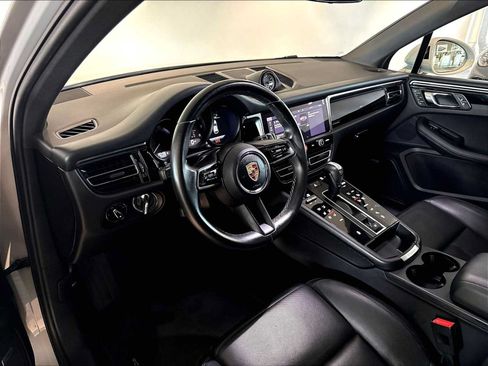 Used 2023 Porsche Macan AWD/4WD image 7