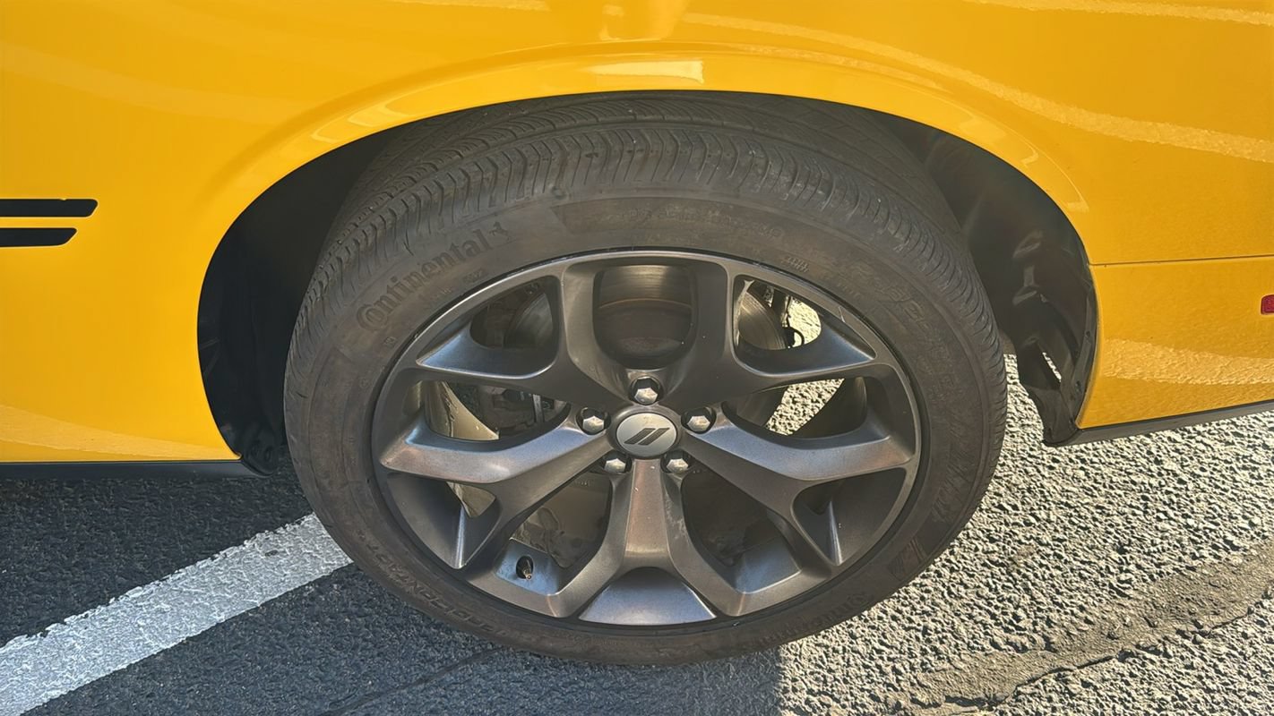 Used 2017 Dodge Challenger SXT RWD image 13