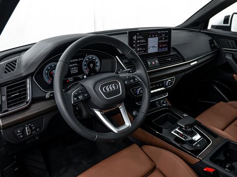 Certified 2025 Audi Q5 2.0T Premium Plus AWD/4WD image 8