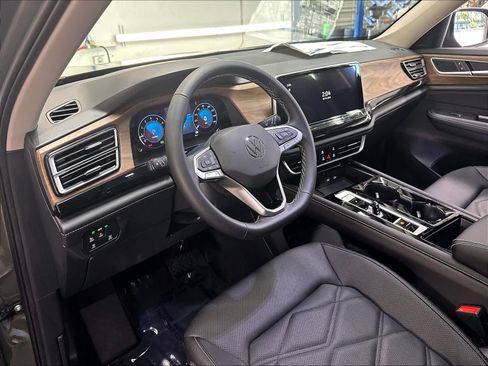 New 2026 Volkswagen Atlas SE FWD image 7
