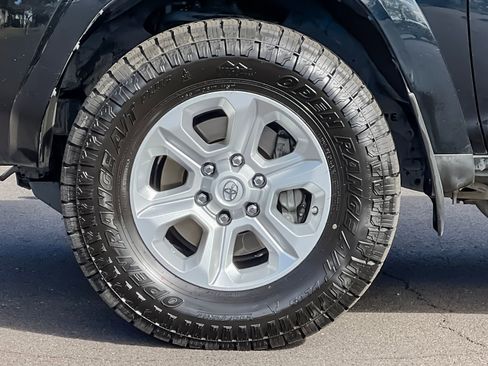 Used 2021 Toyota 4Runner TRD Off-Road Premium w/ Moonroof Package image 39