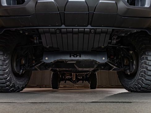 Used 2023 GMC Sierra 3500 SLT w/ SLT Premium Package AWD/4WD image 11