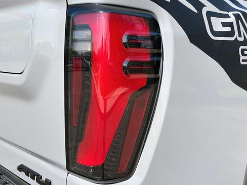Used 2024 GMC Sierra 2500 AT4 w/ AT4 Premium Plus Package AWD/4WD image 51