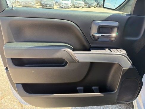 Used 2018 Chevrolet Silverado 1500 LT w/ LT Convenience Package AWD/4WD image 11