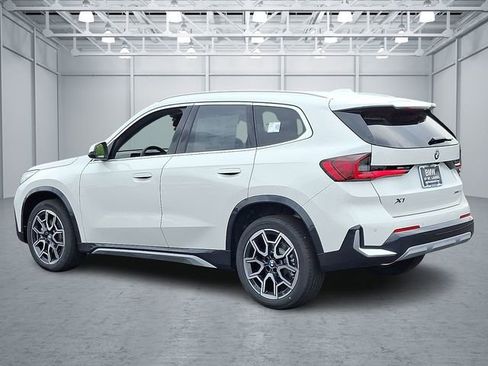 Certified 2025 BMW X1 xDrive28i w/ Convenience Package image 6