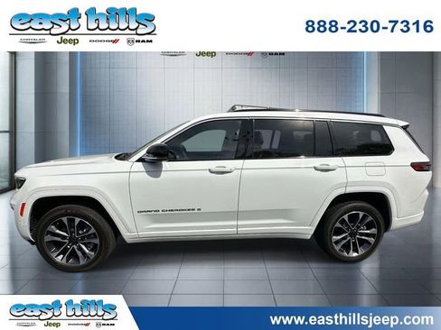 Used 2024 Jeep Grand Cherokee L Overland w/ Luxury Tech Group IV AWD/4WD image 5