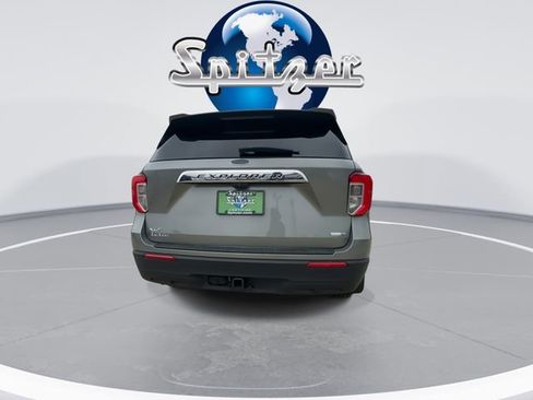 Used 2020 Ford Explorer XLT w/ Comfort Package image 8