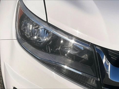 Used 2018 Chevrolet Colorado LT w/ Safety Package AWD/4WD image 38