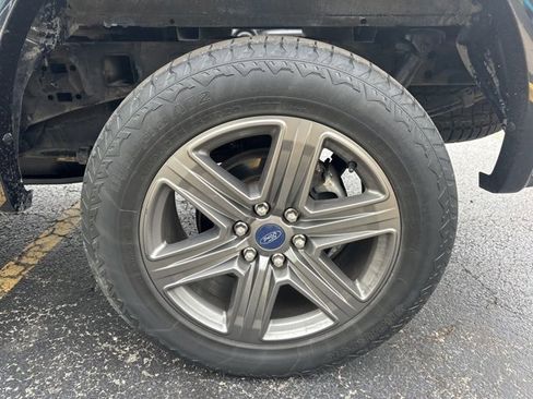 Used 2020 Ford F150 Lariat w/ Equipment Group 502A Luxury image 32