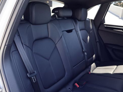 New 2026 Porsche Macan image 23