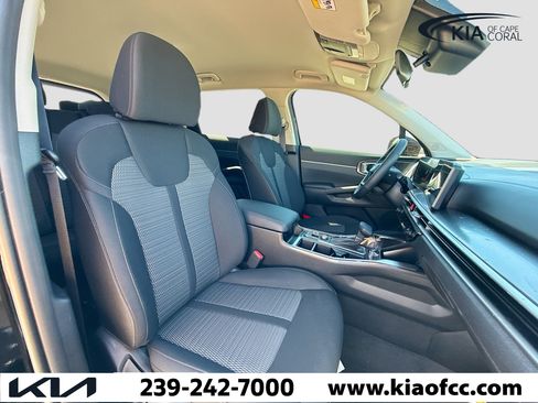 New 2026 Kia Sorento LX FWD image 13