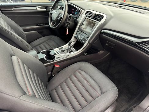 Used 2016 Ford Fusion SE FWD image 22