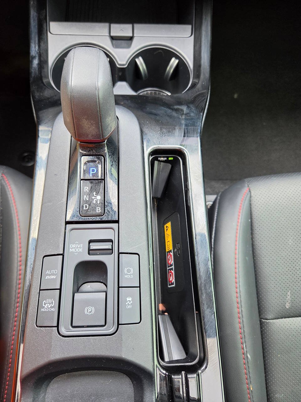 Used 2024 Toyota Prius Prime FWD image 18