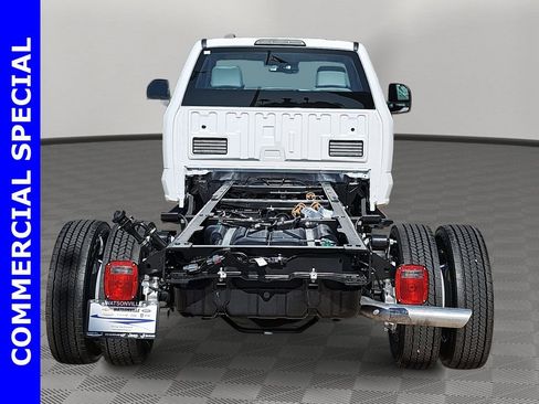 New 2025 Ford F550 4x4 Regular Cab Super Duty image 4