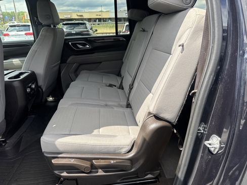 Used 2021 GMC Yukon XL SLE AWD/4WD image 13
