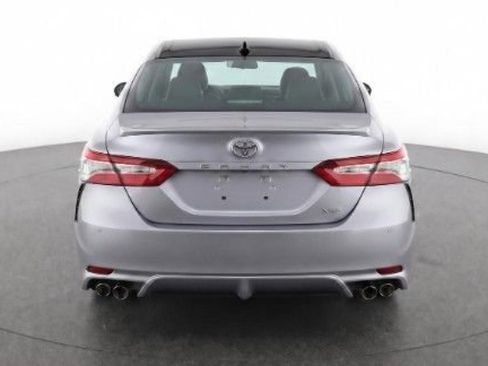 Used 2018 Toyota Camry XSE w/ Driver Assist Package FWD image 2
