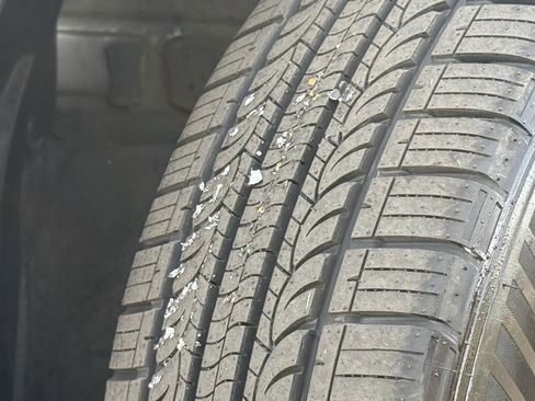 Used 2022 Toyota Corolla Cross XLE w/ Convenience Package image 31