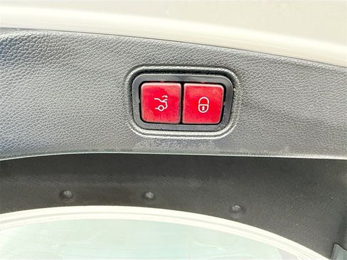 Used 2020 Mercedes-Benz E 450 E 450 w/ AMG Line image 31