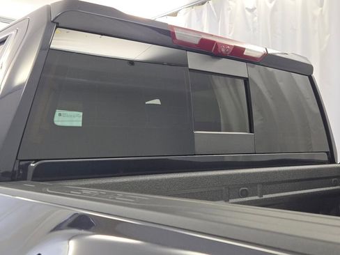 Certified 2024 GMC Sierra 2500 Denali Ultimate w/ LPO, GMC Protection Package AWD/4WD image 17
