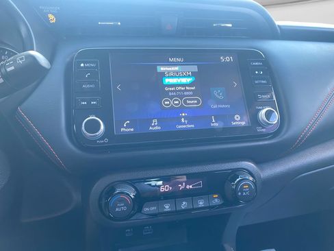Used 2021 Nissan Kicks SR FWD image 11