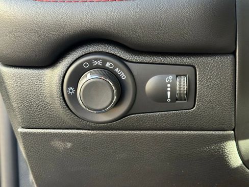 Used 2025 Dodge Durango GT image 17