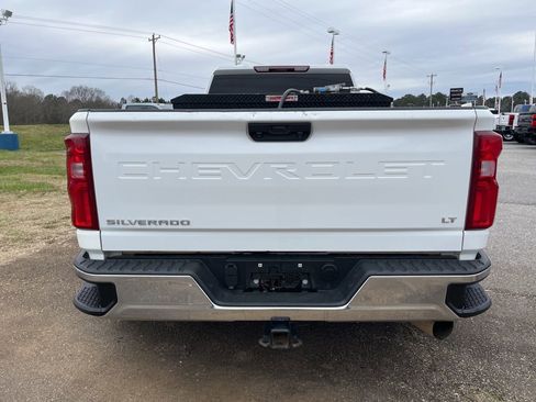 Used 2024 Chevrolet Silverado 3500 LT w/ Convenience Package image 6