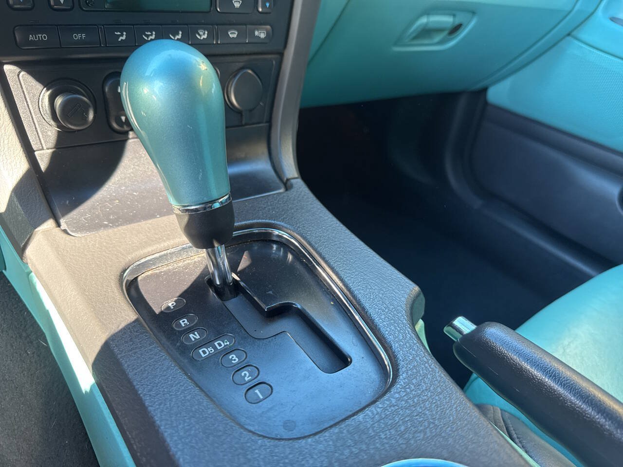 Used 2002 Ford Thunderbird RWD image 16