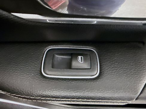 Used 2019 RAM 1500 Laramie RWD image 31