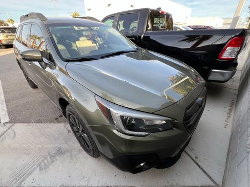 Used 2018 Subaru Outback 2.5i Premium image 11