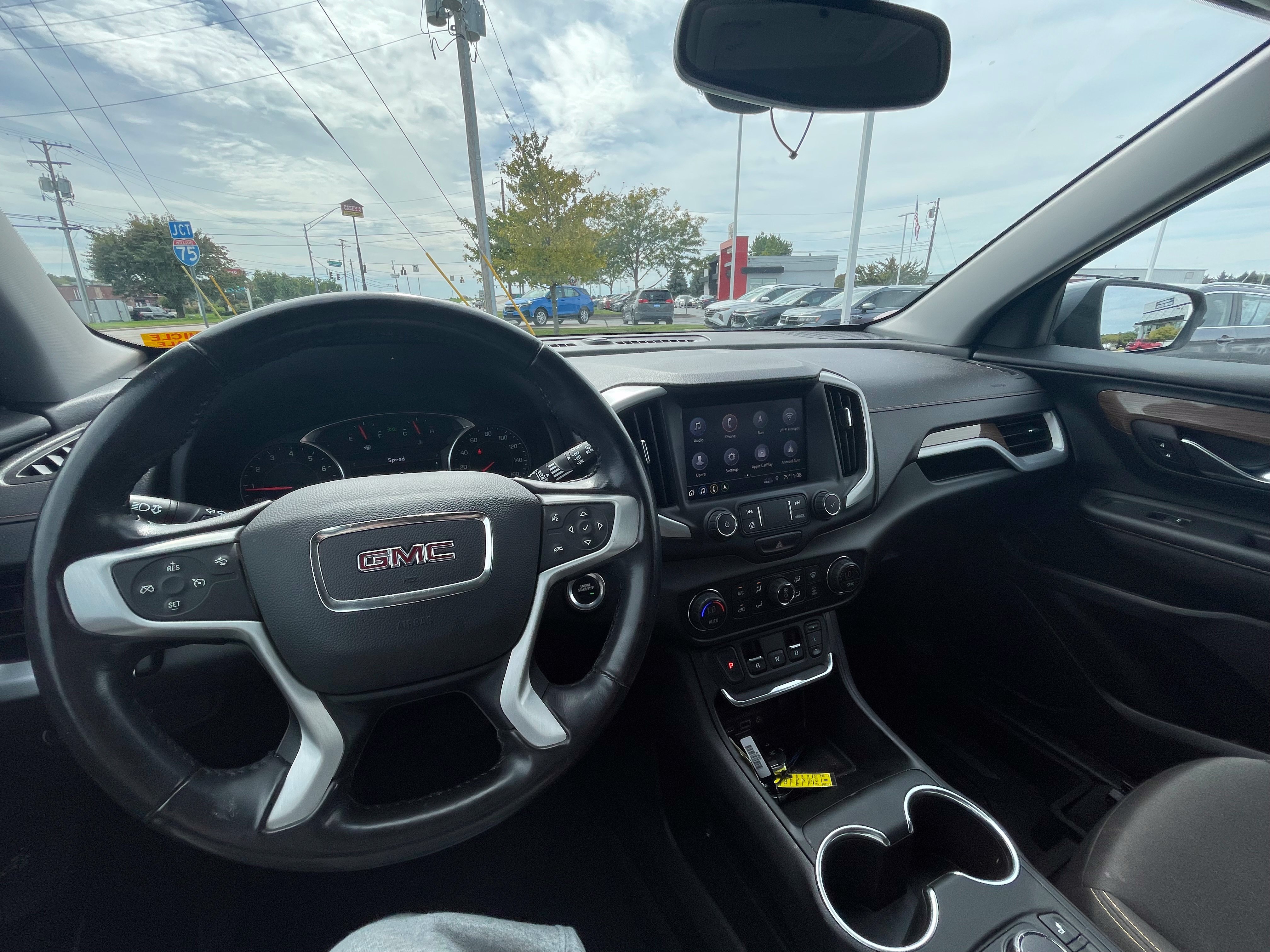 Used 2020 GMC Terrain SLE w/ Driver Convenience Package FWD image 9