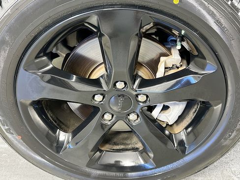 Used 2022 Jeep Grand Cherokee L Altitude image 31