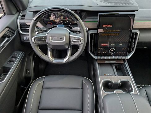 New 2026 GMC Acadia Denali w/ Super Cruise Package image 9